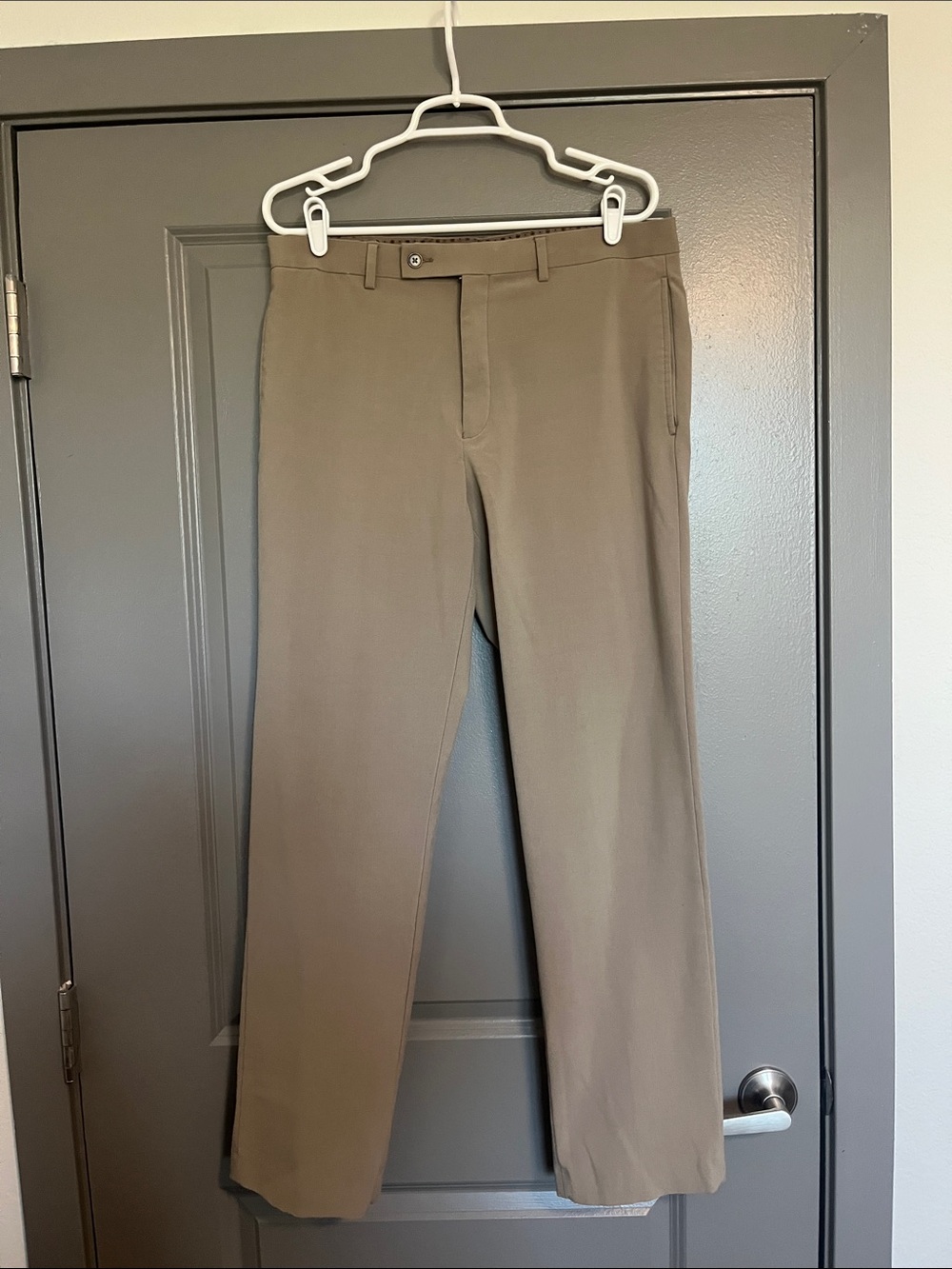 Ralph Lauren Men's Straight Chinos in Olive-Tan